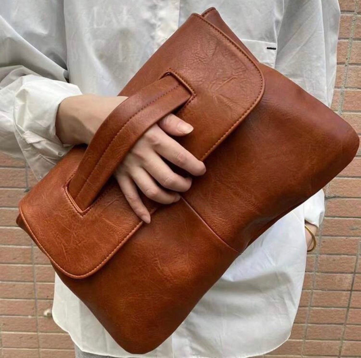 The Florence Clutch