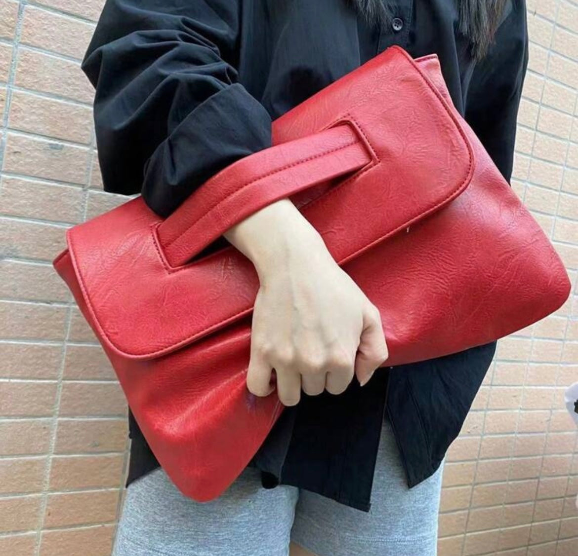 The Florence Clutch